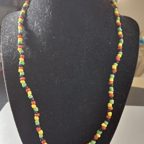 NECKLACE - Picture 2 of 3